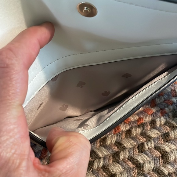 Kate Spade wristlet. NWT cream leather - Picture 5 of 11